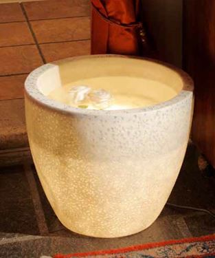Immagine di Vaso bianco tondo in poliresina,
illuminato all'interno, cm 43xh.36