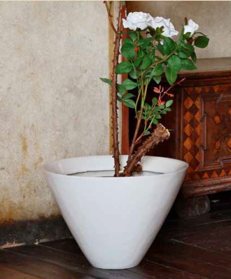 Immagine di Vaso in poliresina 
bianco lucido, cm44xh.30
