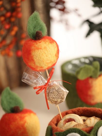 Immagine di Pick mela con foglia, feltro, 
arancione, D7.5xH26cm
