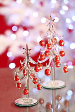 Picture of Albero di Natale in vetro con palline
rosse e punta a stella dorata h15
