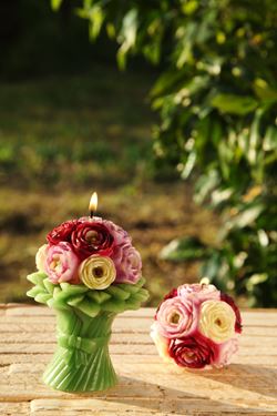 Immagine di Candela Rose viola in vaso
H.17cm